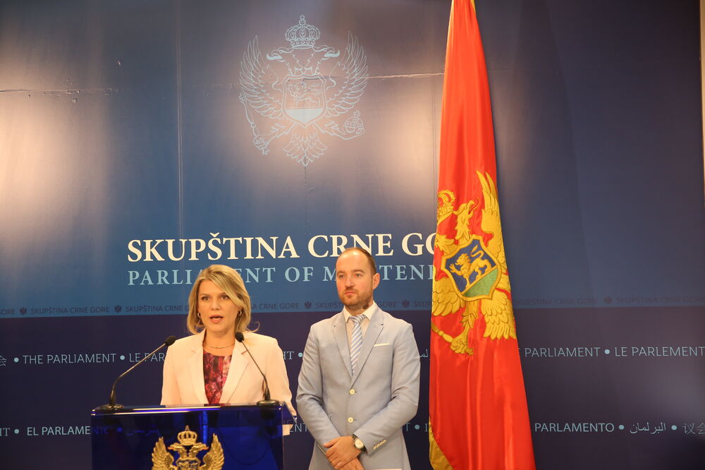 Draginja Vuksanović, Mirko Stanić, Foto: Socijaldemokratska partija Crne Gore