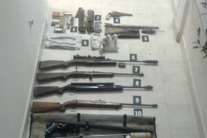 Pretres kuće u Danilovgradu: Policija pronašla arsenal oružja