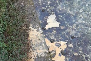 Kotor: Prosuto ulje u rijeku i more