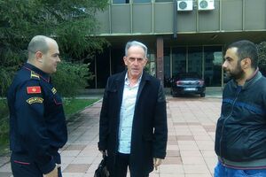 Suđenje policajcima za zlostavljanje građana u Ulcinju: Građani...