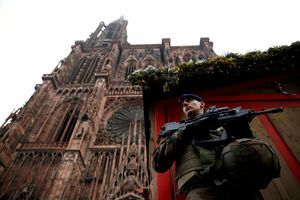 Gradonačelnik Strazbura: Napad je teroristički; Lov na napadača i...
