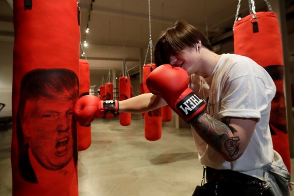 Sa izložbe, Foto: Reuters