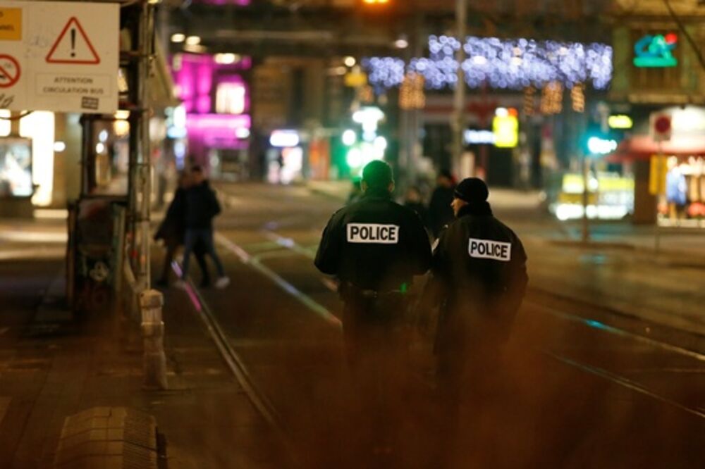Policija obezbjeđuje mjesto pucnjave, Foto: Pucnjava Strazbur
