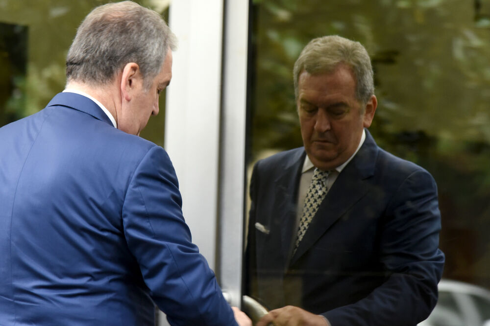 Mugoša ispred Višeg suda, Foto: BORIS PEJOVIC