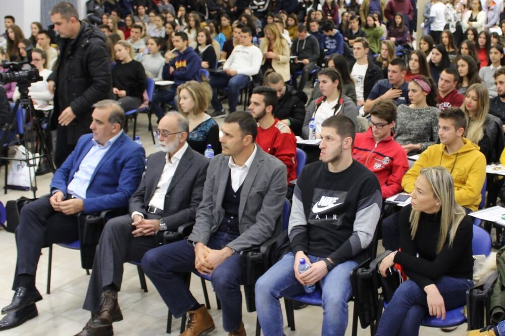 Sa tribine o sportskom volonterizmu