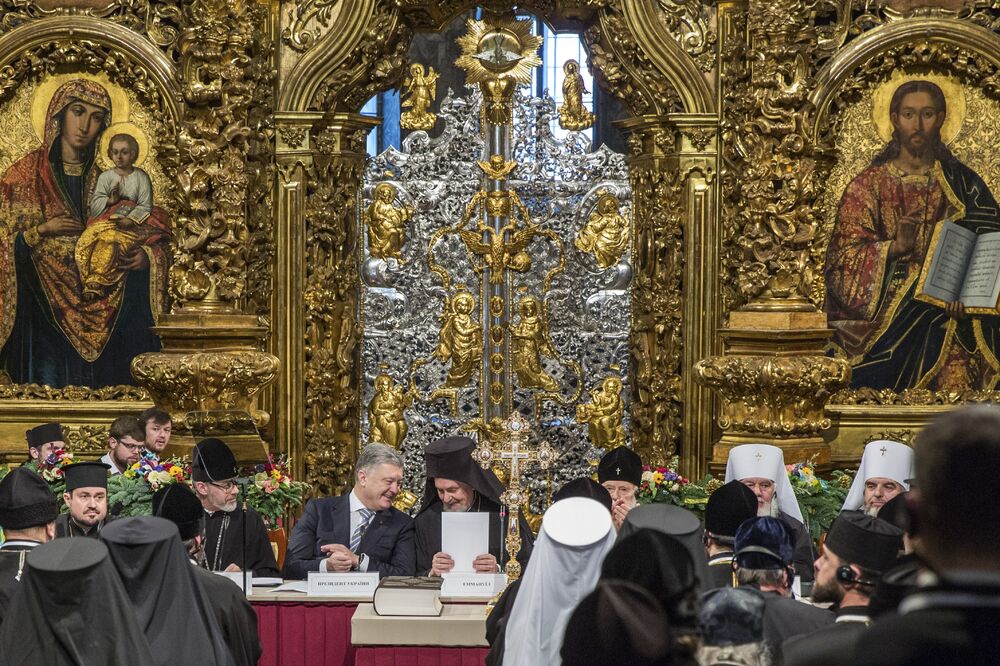 Porošenko i mitropolit Emanuel, Foto: Beta/AP