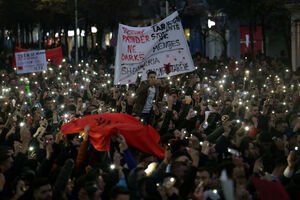 Albanija: Studenti nastavili proteste, pridružili im se građani...