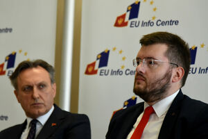 Koprivica o predlogu budžeta: Nastavak štetne prakse, opasan...