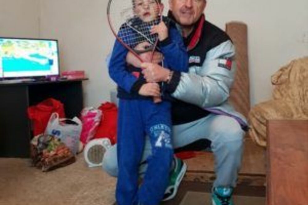 Miletić sa malim Radovanom, Foto: Privatna arhiva