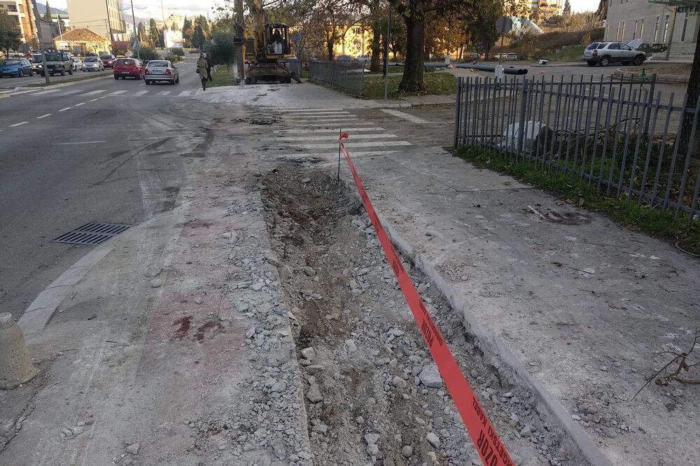 Prodajom parcele, tranzitni vodovod je završio na privatnoj zemlji, Foto: Privatna arhiva