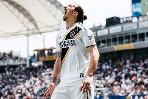 Zvanično: Ibrahimović još godinu u Los Anđelesu