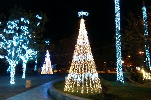 Bar u novogodišnjem ruhu: Svjetla spremna i za klizalište