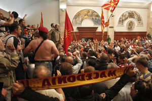 Dio optuženih za nasilje u parlamentu biće oslobođen: Makedonija...