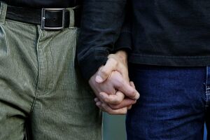 Gej muškarac u Singapuru dobio pravo da usvoji dete