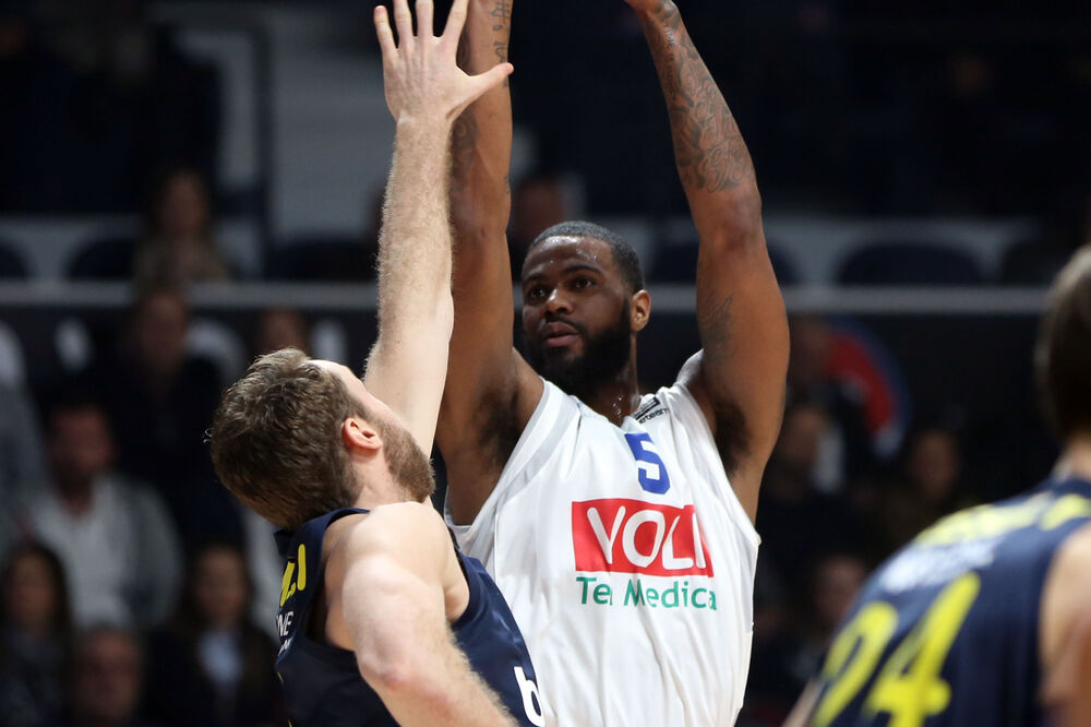 Opet najefikasniji: Erl Klark na utakmici sa Fenerbahčeom