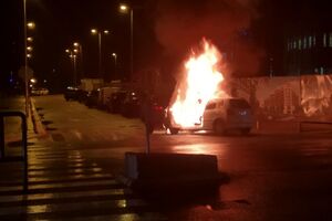 Podgorica: Gorjelo auto u ulici Stanka Dragojevića