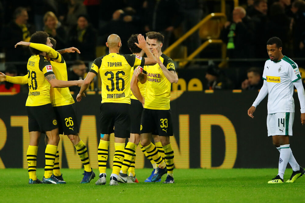 Slavlje fudbalera Borusije Dortmund nakon pobjede, Foto: WOLFGANG RATTAY