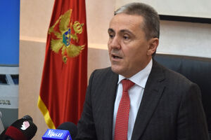 Banke, budžet i korak do sloma