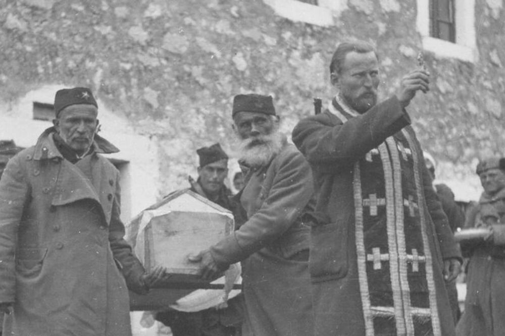 Petokraka i krst - sahrana Pera Ćetkovića, Foto: Gemeinfrei