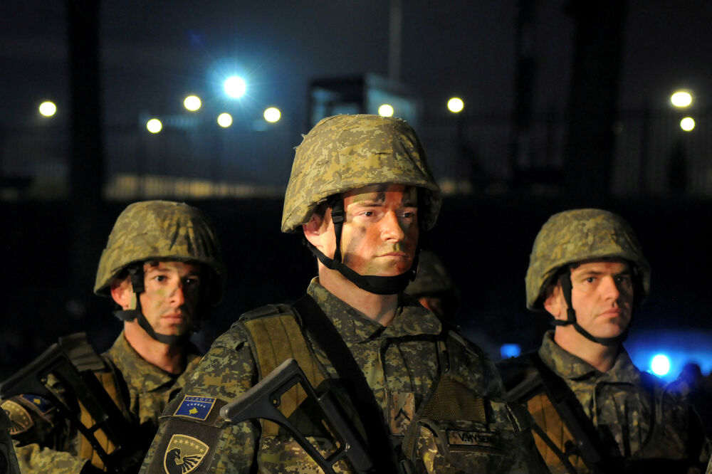 Pripadnici kosovskih snaga, Foto: Reuters