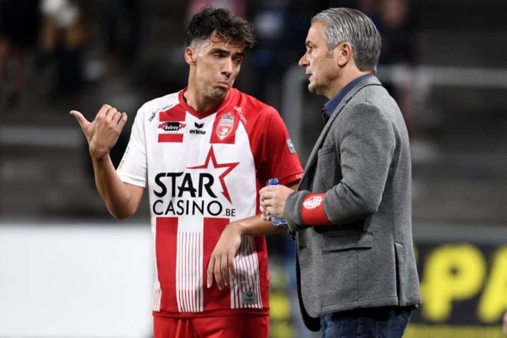 Bakić u razgovoru sa trenerom Muskrona Berndom Štorkom, Foto: Muskron