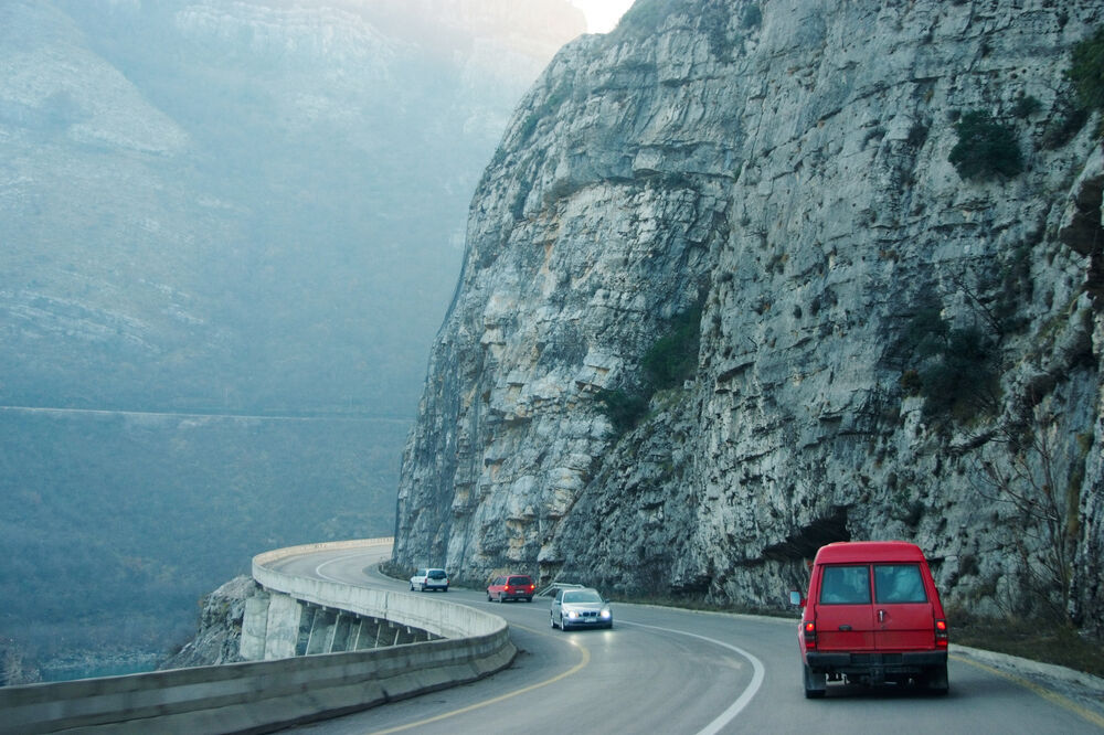 Detalj sa crnogorskih puteva, Foto: Shutterstock