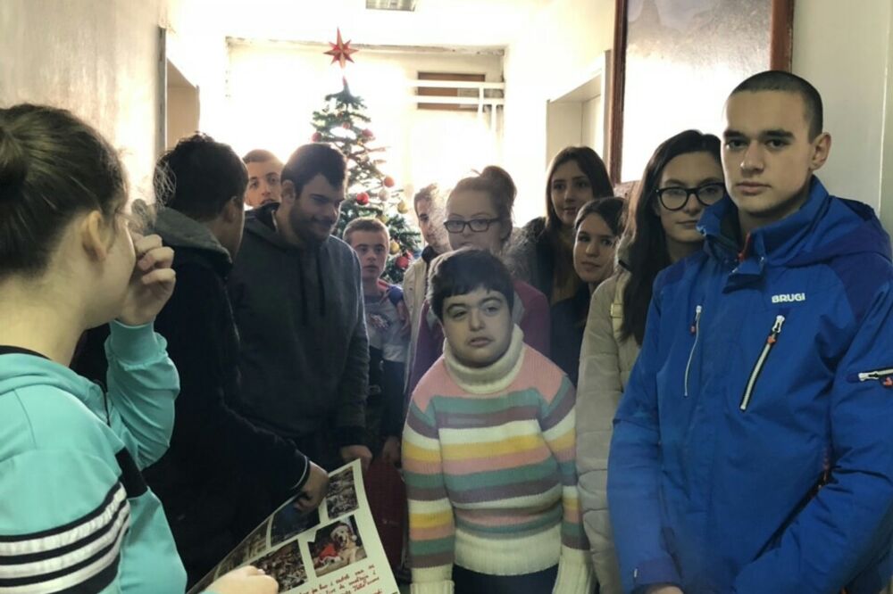 Sa dodjele poklona, Foto: Privatna arhiva