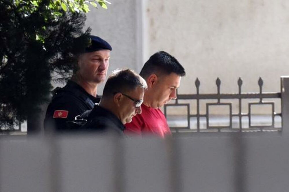 Sa privođenja Hadžibetija, Foto: Savo Prelević