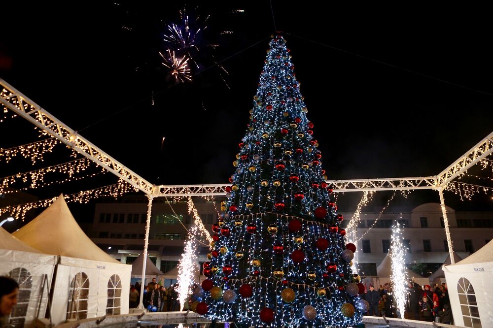 Jelka na Trgu nezavisnosti, Foto: Filip Roganović