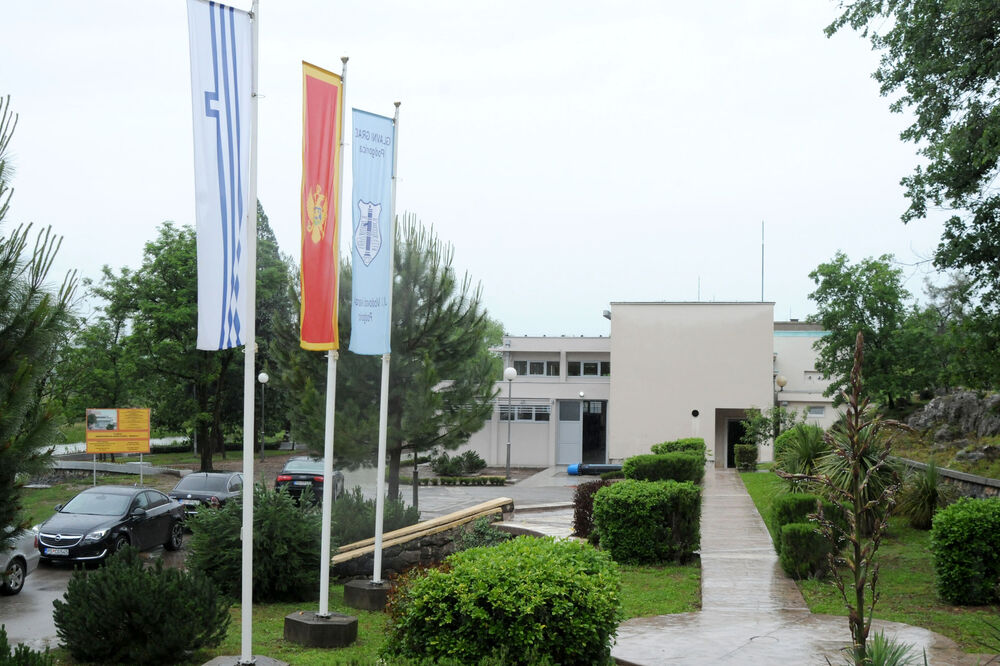 Nema visokoškolovanog kadra? - Vodoizvorište Mareza, Foto: Zoran Đurić