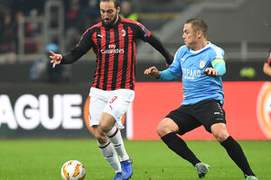 Iguain želi ponovo kod Sarija