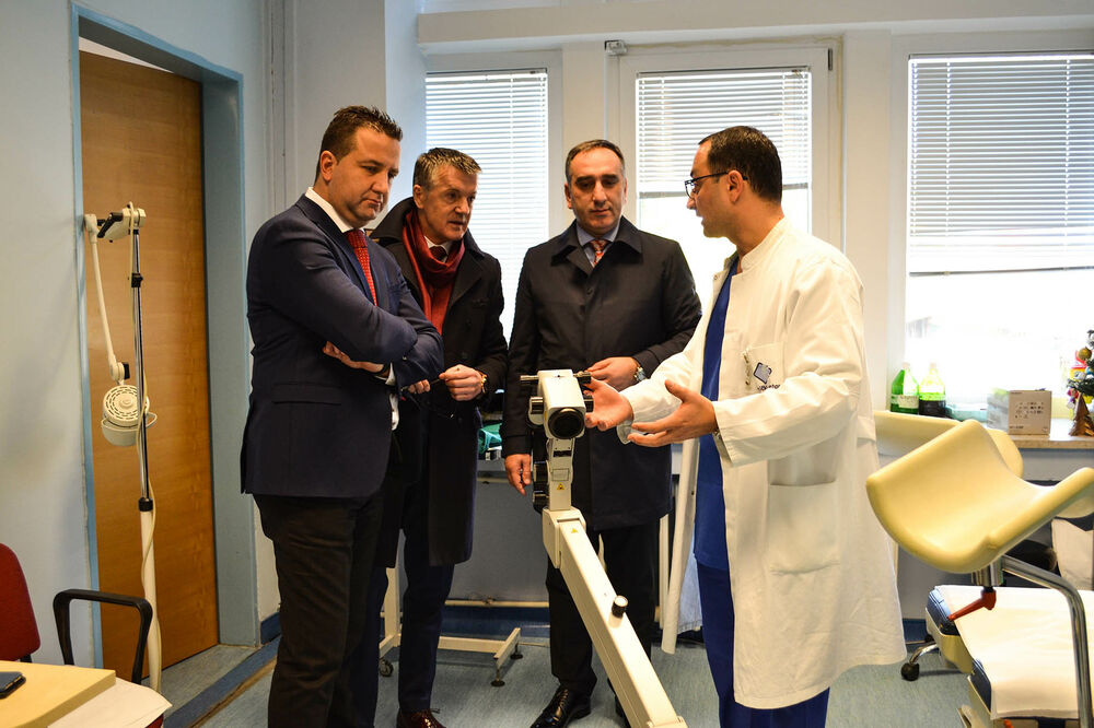 Sa uručenja donacije, Foto: KCCG