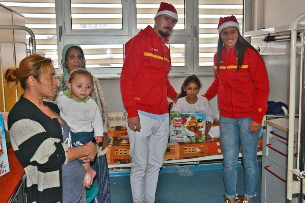 Aleksandar Šćekić i Armisa Kuč u beranskoj bolnici, Foto: FSCG