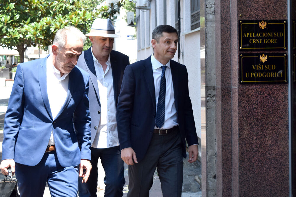 Čađenović tvrdi da je optužnica više nego osnovana: Obradović i Ivanović, Foto: Luka Zeković