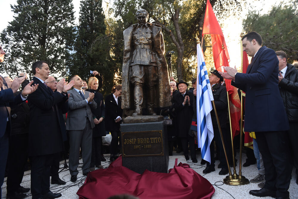 Maršal je dio istorije Podgorice: Sa otkrivanja spomenika Titu, Foto: Savo Prelević