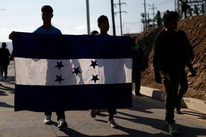 Američka policija ispalila suzavac na migrante