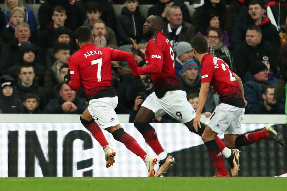 Slavlje fudbalera Mančester junajteda nakon gola Lukakua, Foto: Reuters