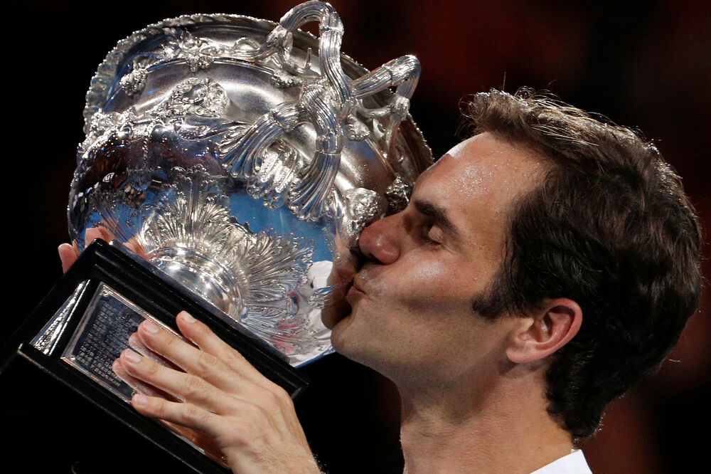 Podigao pehar prošlog januara: Federer, Foto: Reuters