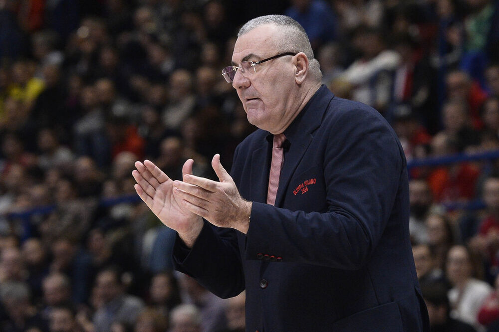 Jasmin Repeša u vrijeme dok je vodio Armani