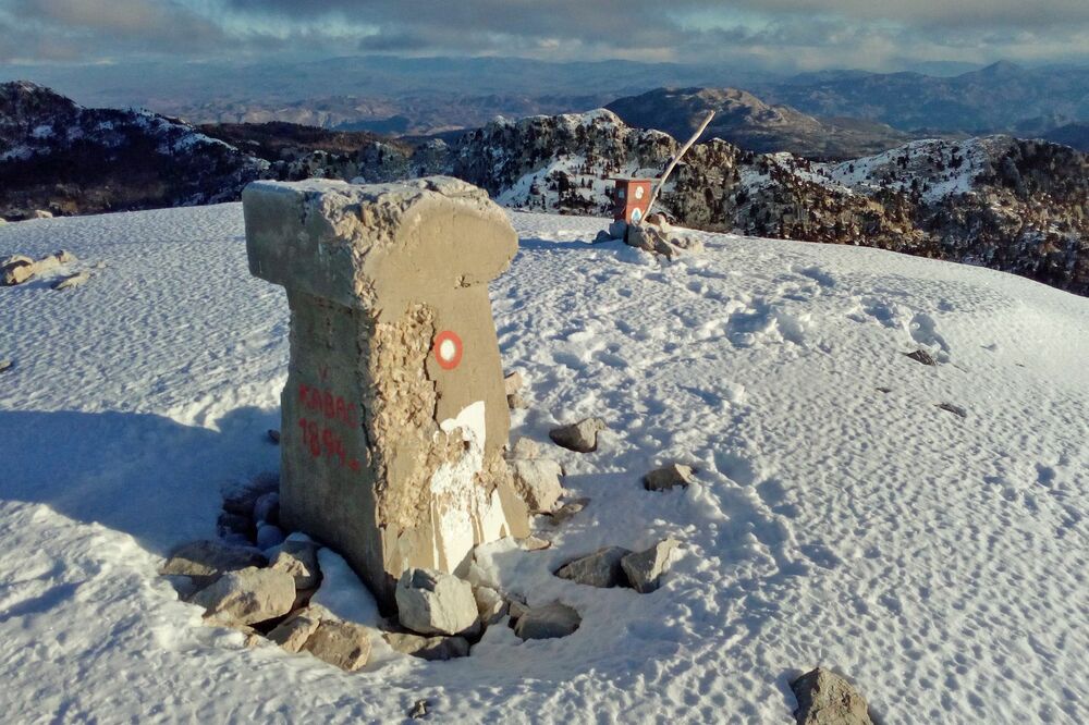 Napadalo u zaleđu Novog: Orjen, Foto: Nikola Brajović, PK "Subra"