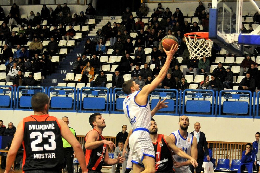 Sa meča Sutjeska - Zrinjski