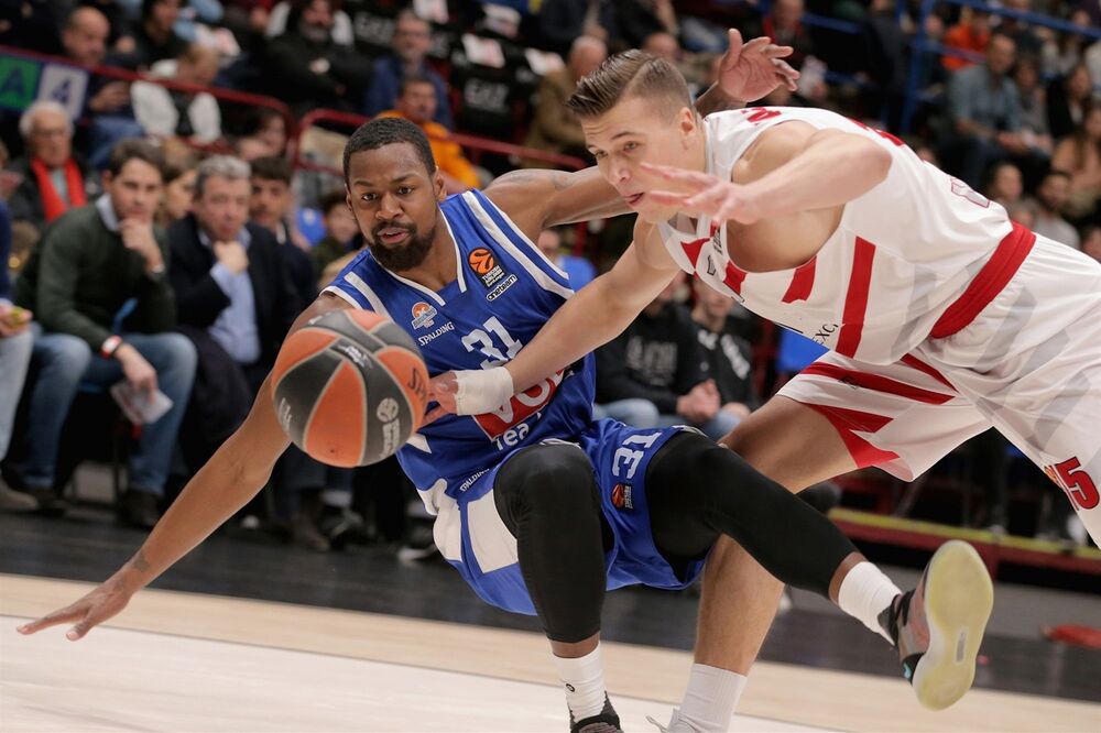 Kejleb Tarčevski i Erl Klark, Foto: Euroleague