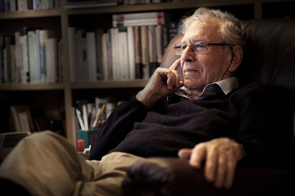 Amos Oz, Foto: Uzi Varon