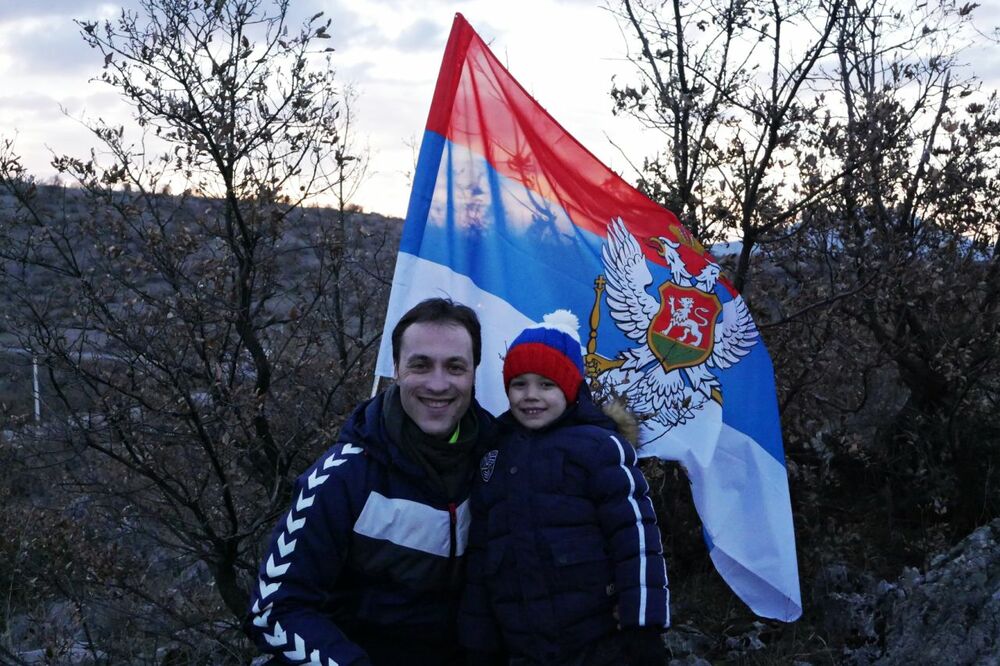 Marko Milačić sa sinom, Foto: Prava Crna Gora