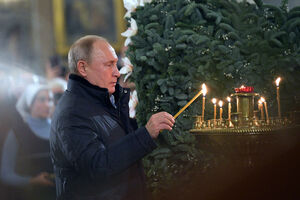 Pogledajte: Putin na božićnoj službi u crkvi u kojoj je i kršten