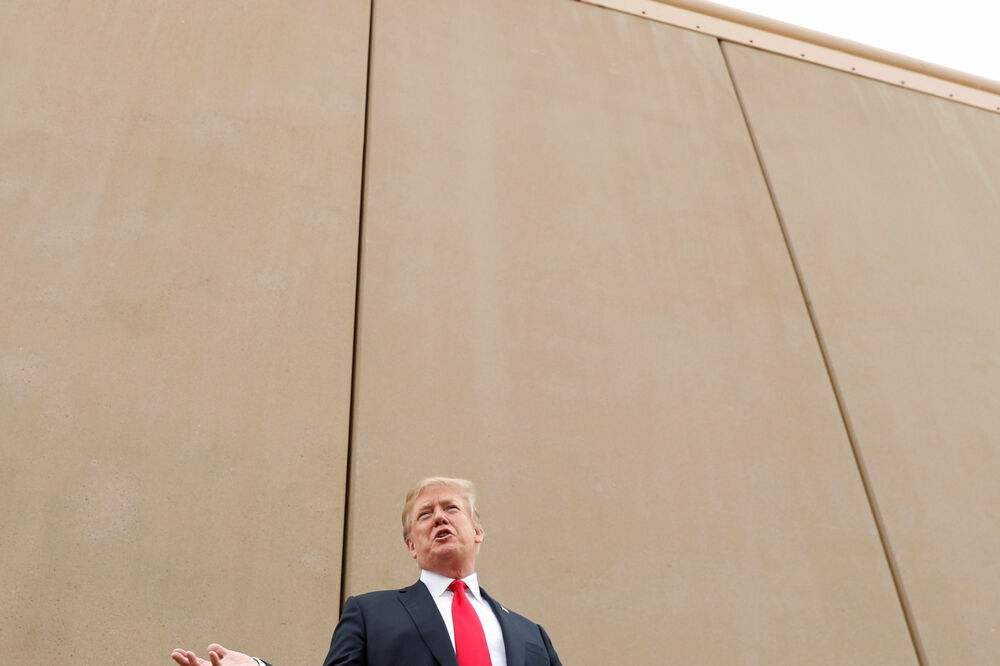 Tramp kraj prototipa zida u martu 2018., Foto: Reuters