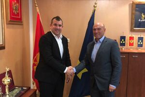 Krapović zvanično predao dužnost Careviću