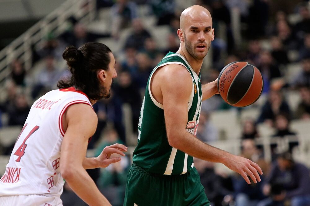 Nik Kalates na meču sa Bajernom, Foto: Euroleague