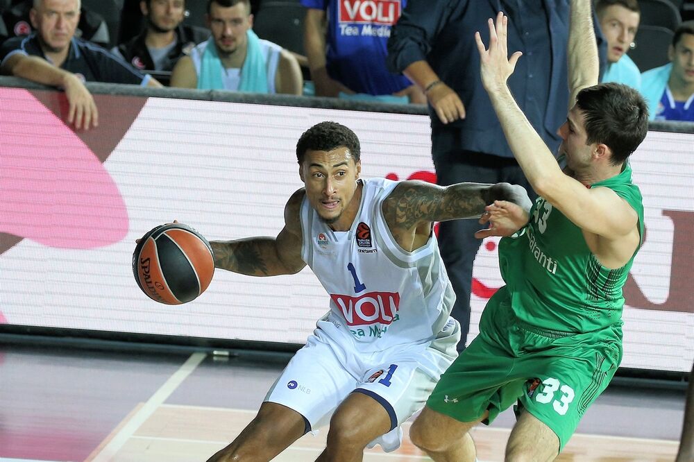 Edvin Džekson na meču sa Darušafakom, Foto: Euroleague