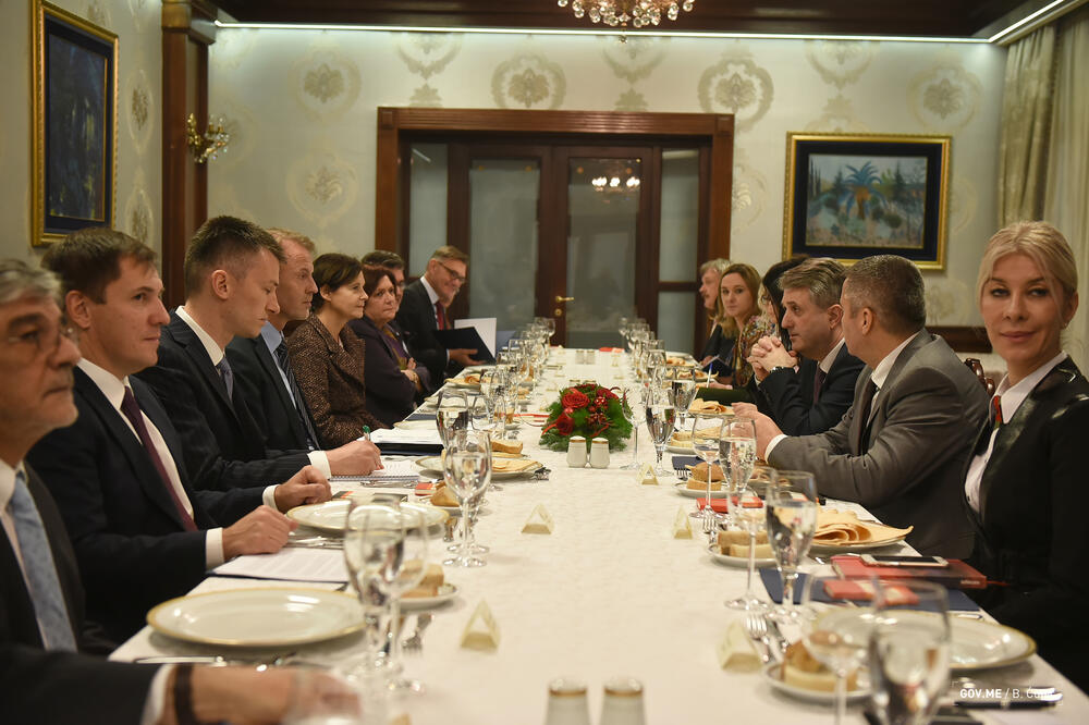 mevludin nuhodžić, veselin veljović, Foto: Vlada Crne Gore